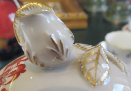 A COLLECTION OF MEISSEN DRAGON PATTERN PORCELAIN Image