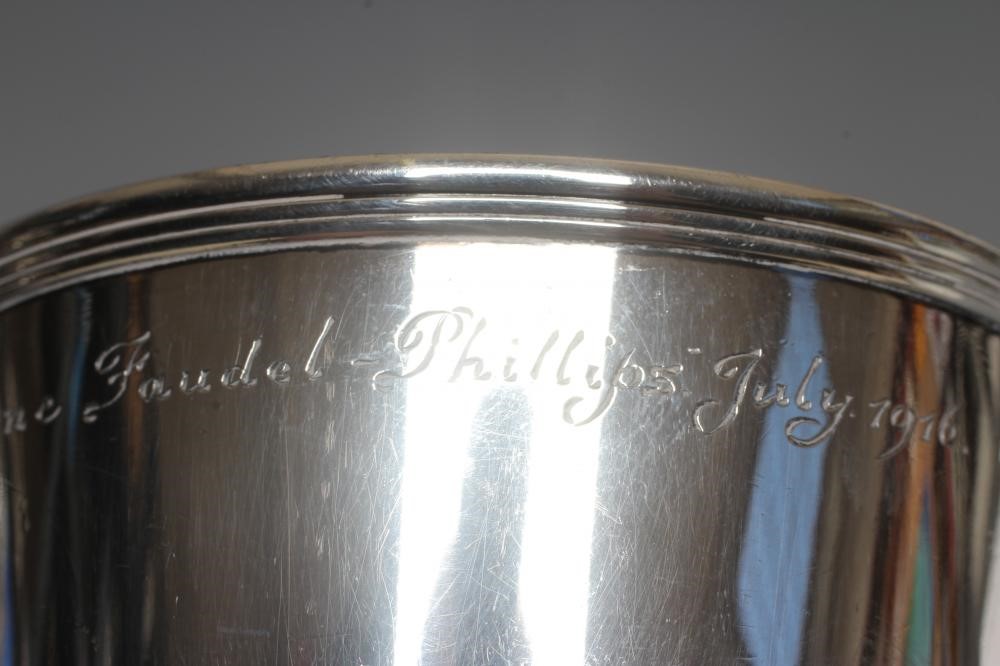 A WILLIAM IV SILVER BEAKER Image