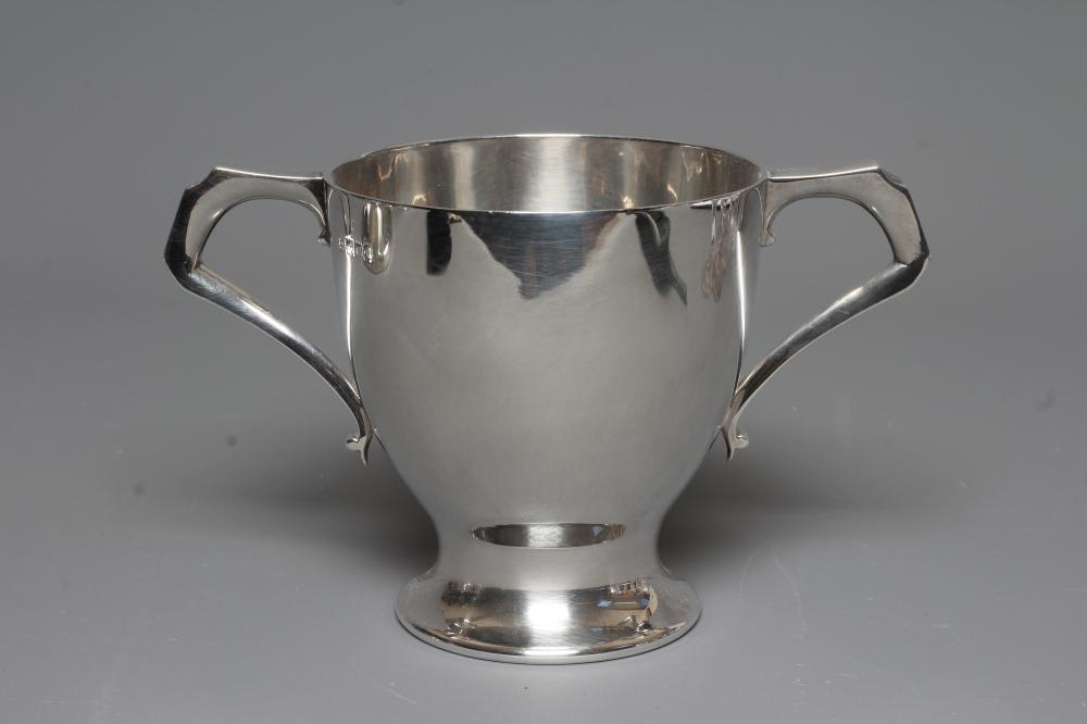 AN EDWARDIAN SILVER TROPHY CUP by Wakely & Wheeler Image