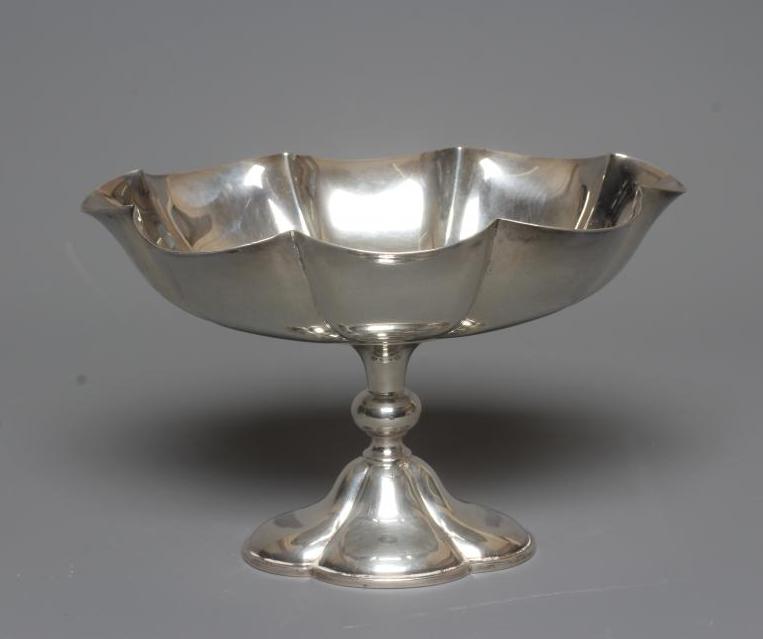 A LATE VICTORIAN SILVER SWEETMEAT DISH by Horace Woodward & Co Ltd. Image