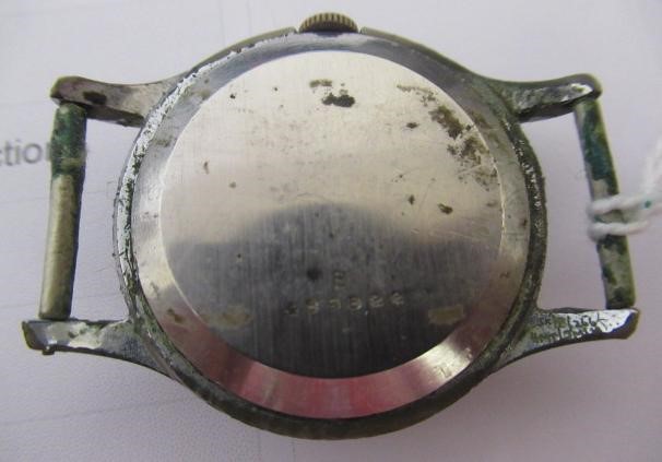 A GENTLEMAN'S JAEGER-LECOULTRE WRISTWATCH Image