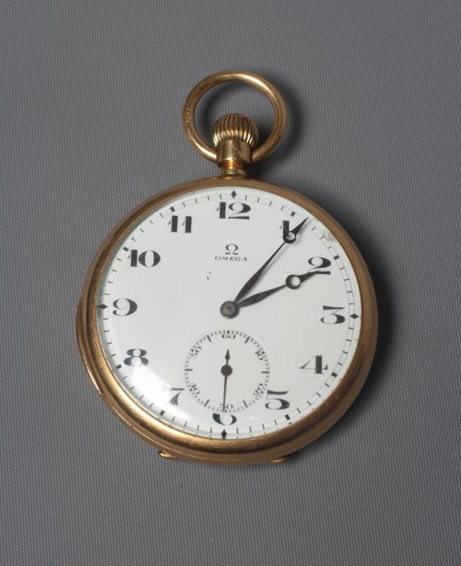 AN 18CT GOLD OMEGA TOP WIND POCKET WATCH Image
