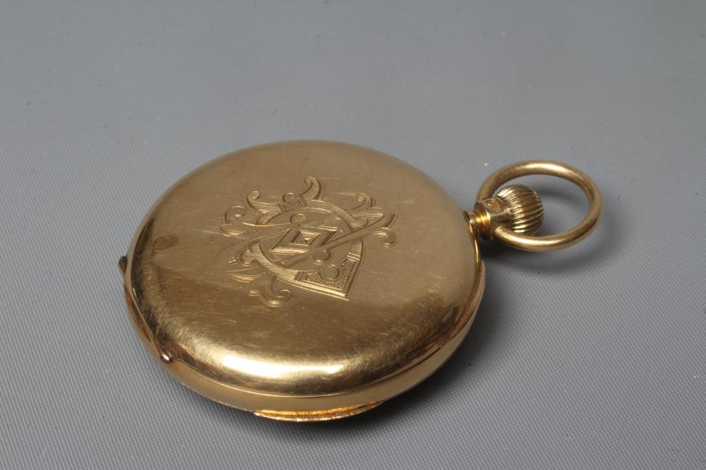AN 18CT GOLD OMEGA TOP WIND POCKET WATCH Image