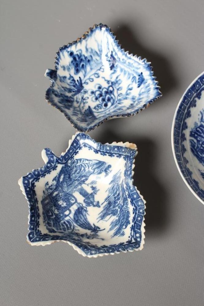 A WORCESTER PORCELAIN MOULDED BUTTERBOAT Image