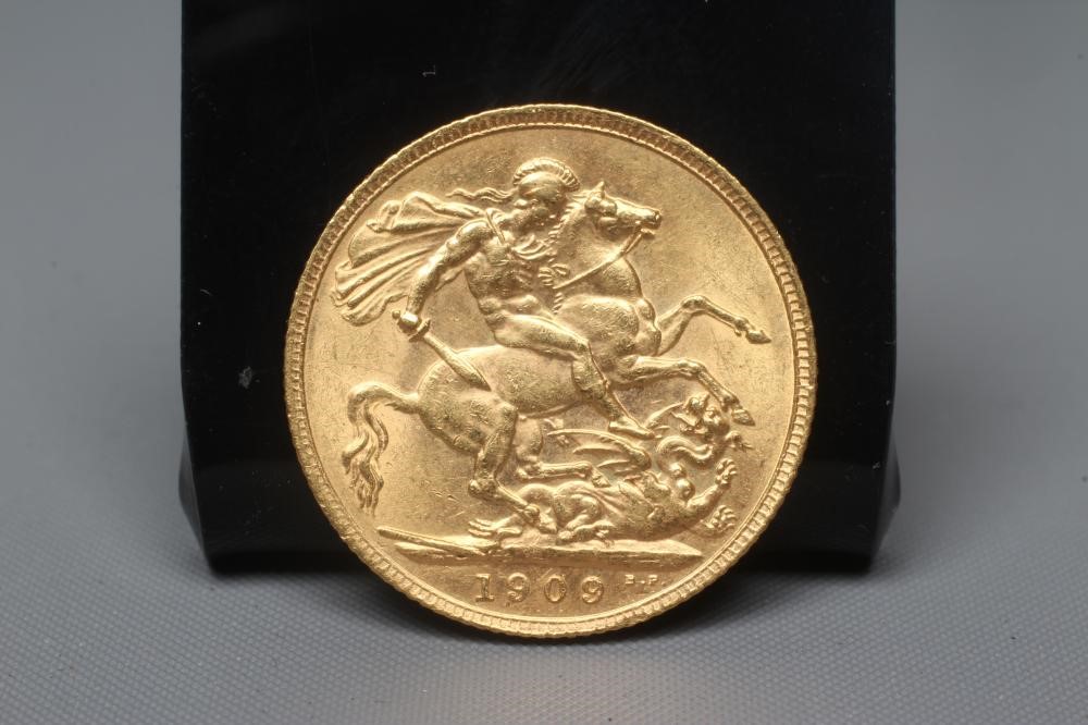 AN EDWARD VII SOVEREIGN, 1909, 8g (Est. plus 20% premium) Image