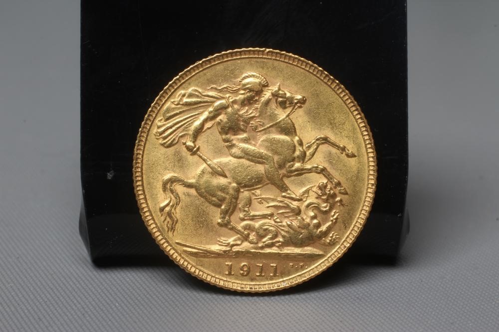 A GEORGE V SOVEREIGN, 1911, 8g (Est. plus 20% premium) Image