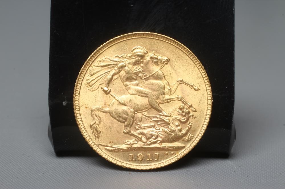 A GEORGE V SOVEREIGN, 1911, 8g (Est. plus 20% premium) Image