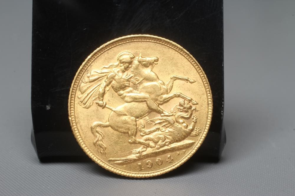 AN EDWARD VII SOVEREIGN, 1904, 8g (Est. plus 20% premium) Image