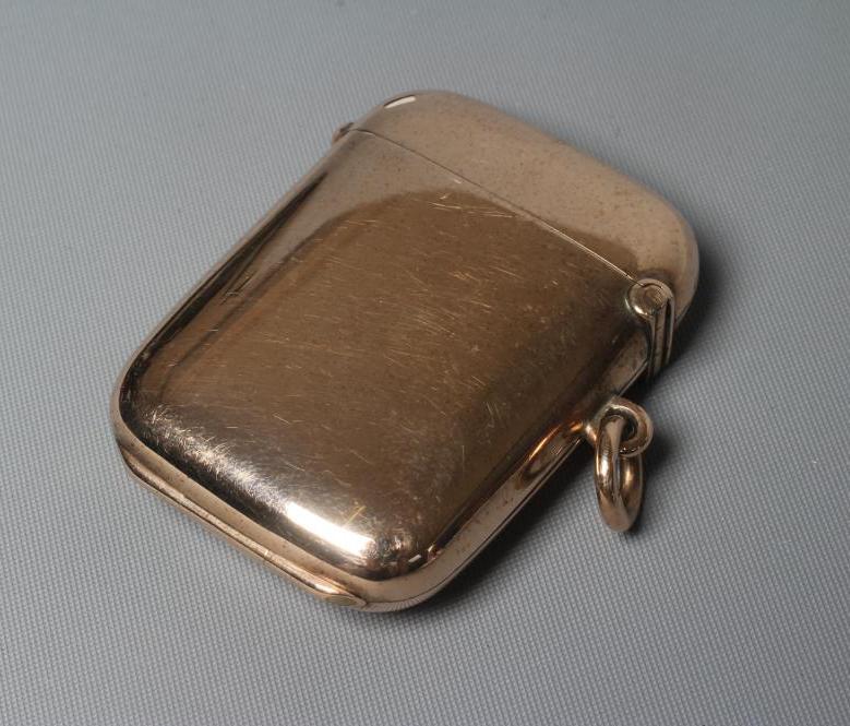 A LATE VICTORIAN NOVELTY 9CT GOLD VESTA CASE probably by Joseph Walton Image