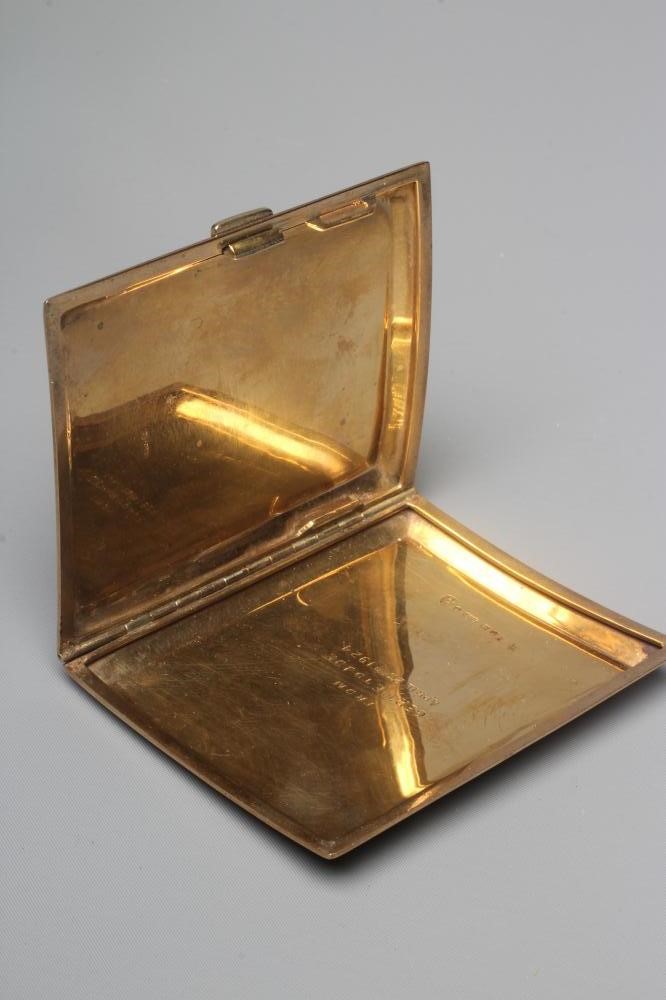 A GEORGE V 9CT GOLD CIGARETTE CASE Image