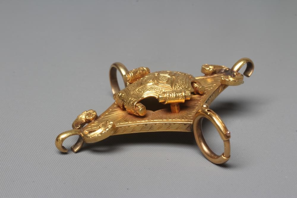 A MAYORAL CHAIN OF OFFICE PENDANT DROPPER Image