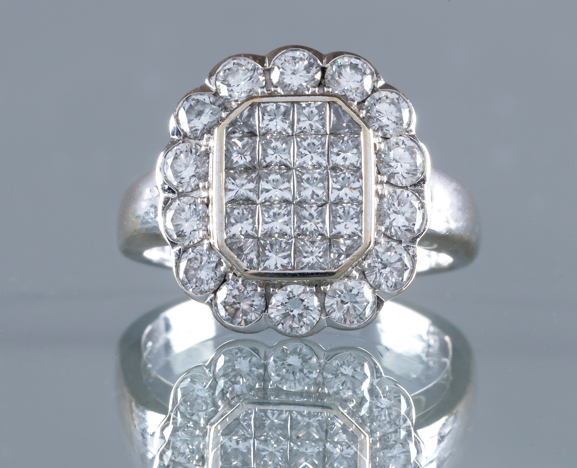 A DIAMOND CLUSTER PLAQUE RING Image