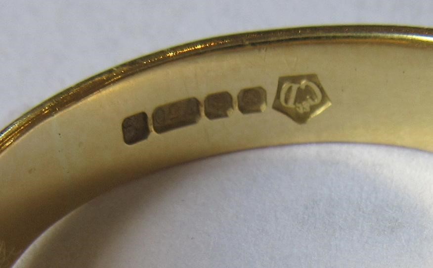 A GENTLEMAN'S DIAMOND HALF HOOP ETERNITY RING Image