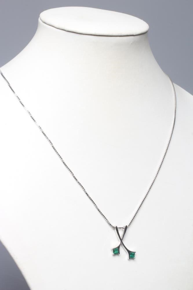 A MODERN EMERALD PENDANT Image
