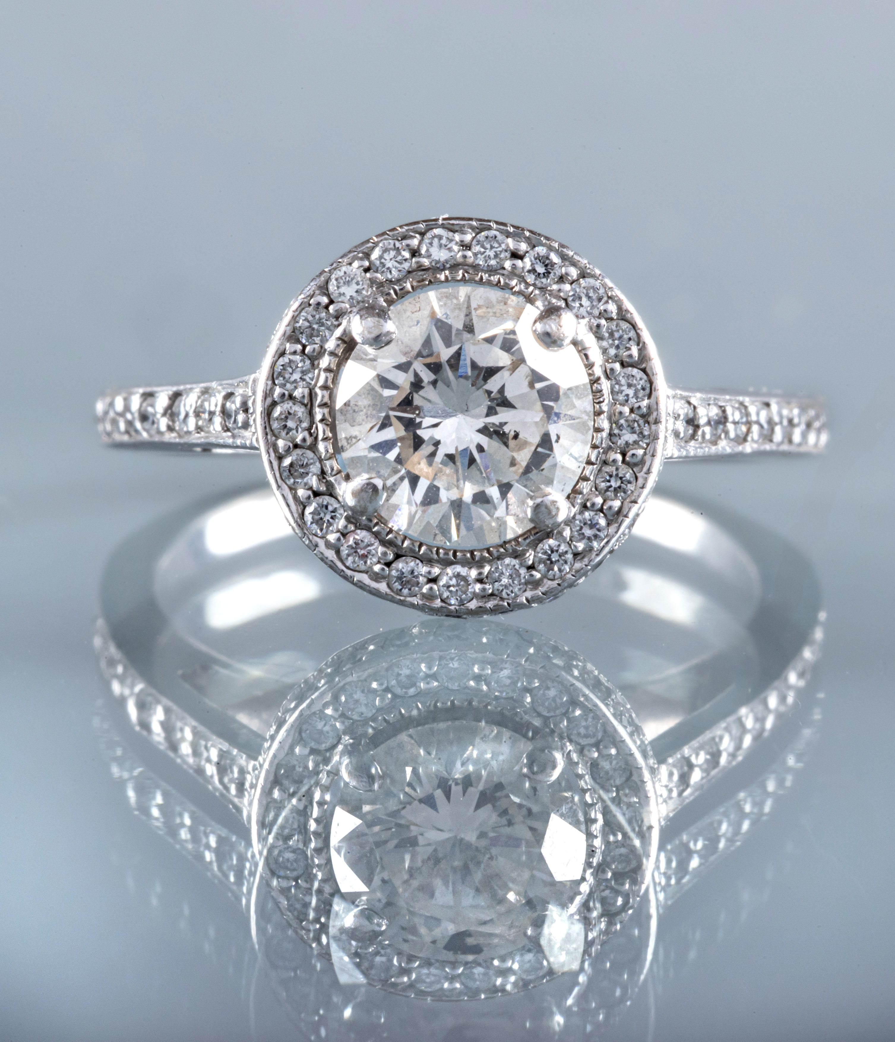A DIAMOND TARGET RING Image