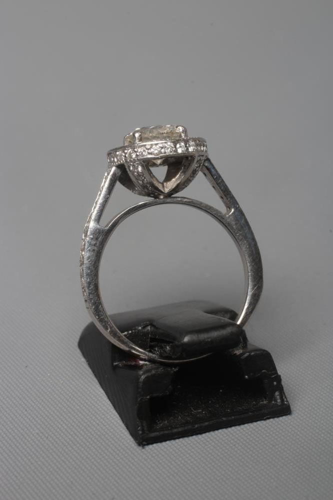A DIAMOND TARGET RING Image