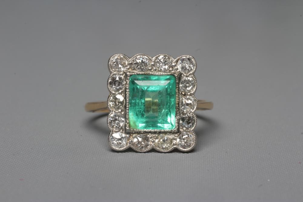 AN EMERALD AND DIAMOND PLAQUE RING Image