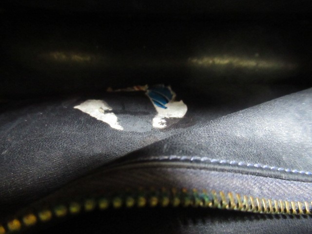 AN HERMES NAVY BLUE LEATHER CONSTANCE HANDBAG Image