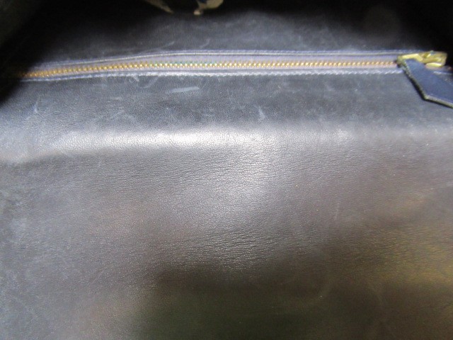 AN HERMES NAVY BLUE LEATHER CONSTANCE HANDBAG Image