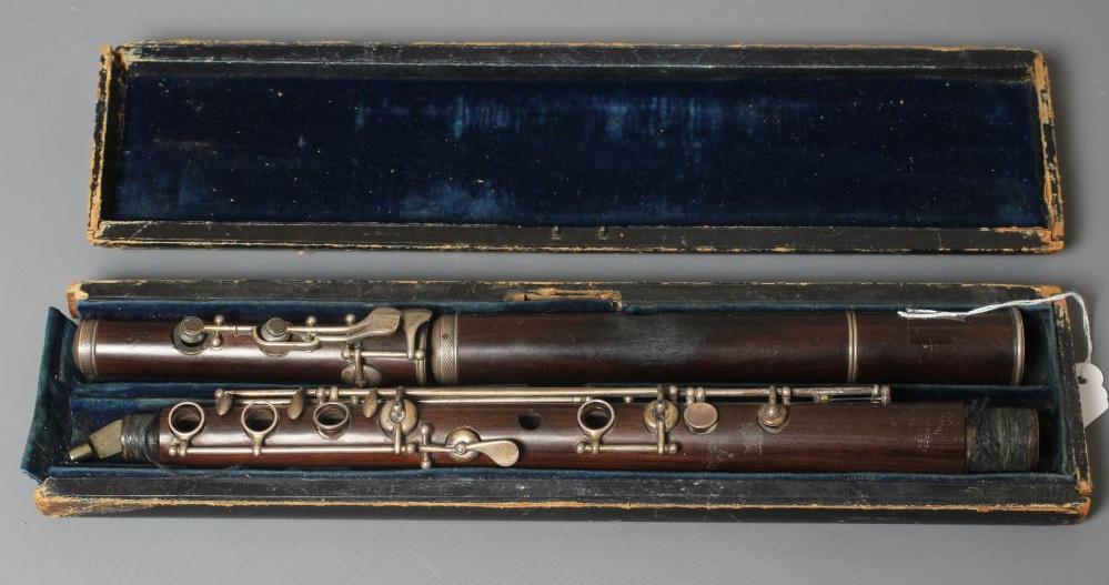 A THREE PIECE COCUSWOOD CONICAL FLUTE BY RUDALL & ROSE Image