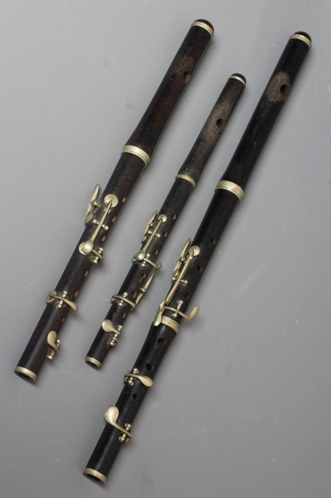 A WWI MILITARY STARCK BARNES TWO PIECE FLUTE with five keys Image