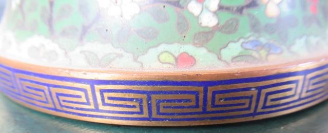 A PAIR OF CHINESE CLOISONNE ENAMEL TULIP VASES AND COVERS Image