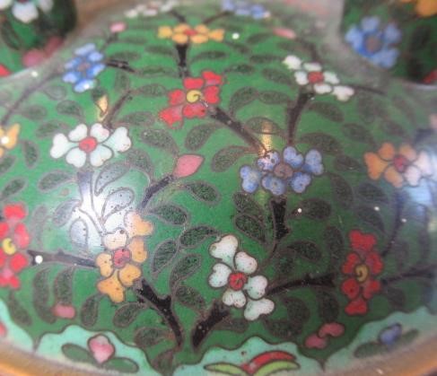 A PAIR OF CHINESE CLOISONNE ENAMEL TULIP VASES AND COVERS Image
