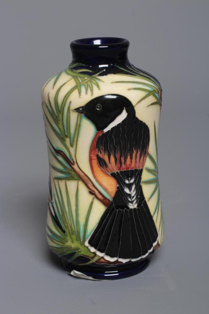 A MOORCROFT POTTERY WANDERER/STONE CHAT VASE, 2015, designed by Kerry Goodwin, inscribed Design Image