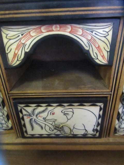 A VICTORIAN COROMANDEL WRITING BOX of oblong form Image