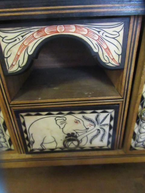 A VICTORIAN COROMANDEL WRITING BOX of oblong form Image