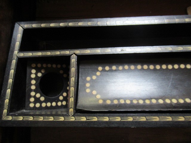 A VICTORIAN COROMANDEL WRITING BOX of oblong form Image