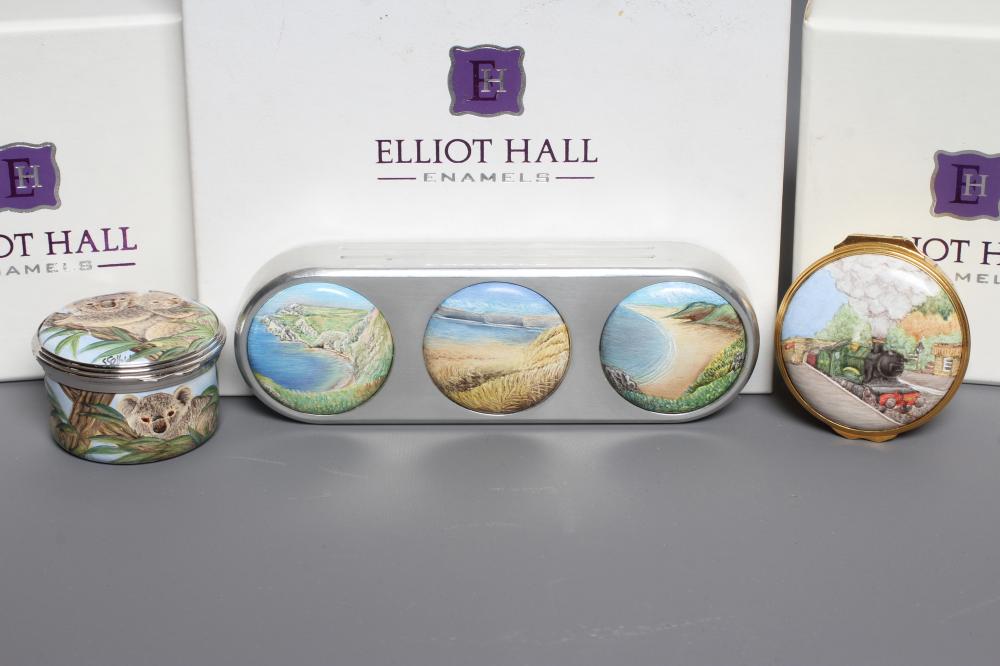 AN ELLIOT HALL ENAMEL TRIPLE PAPERWEIGHT Image