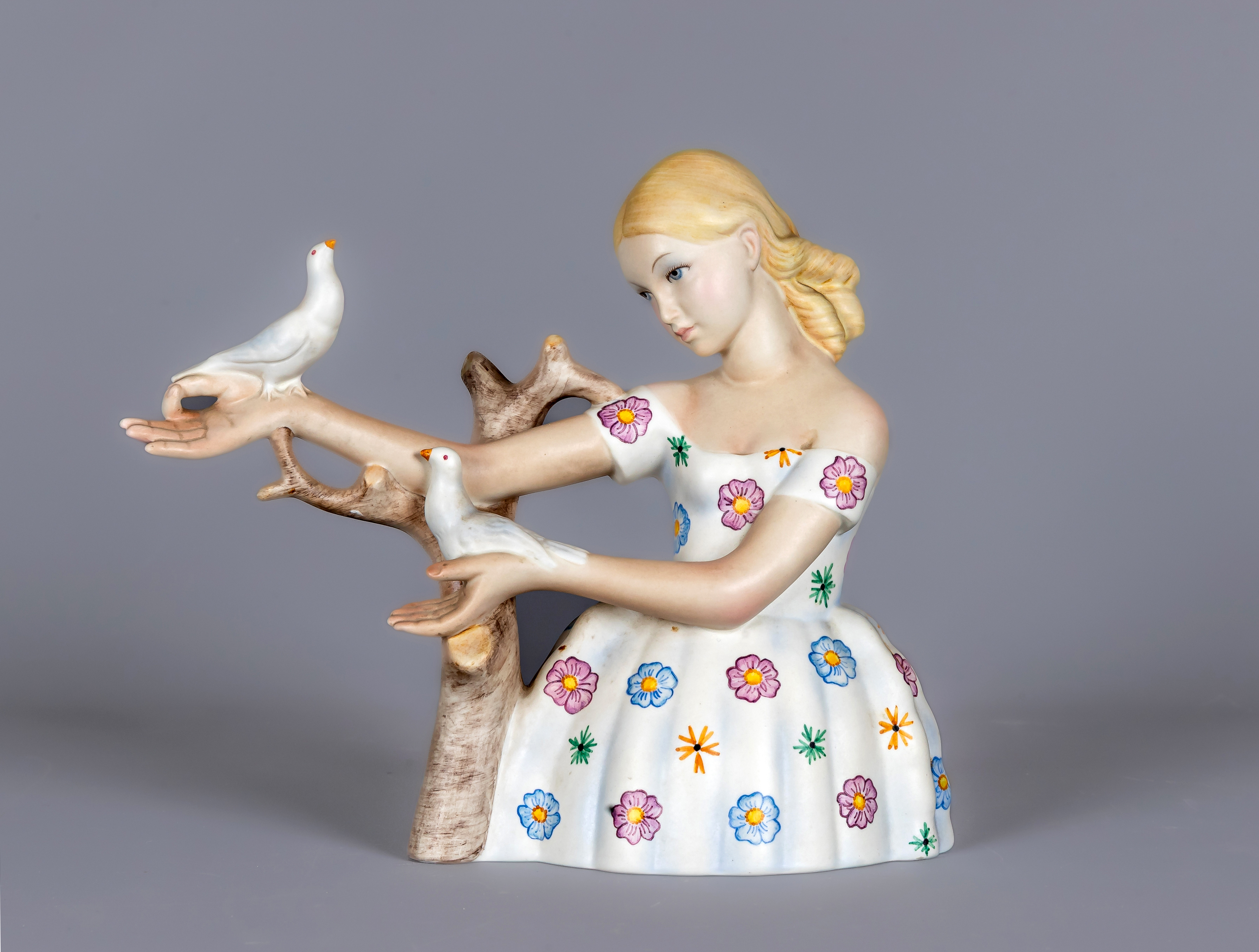 A LENCI EARTHENWARE FIGURE Image