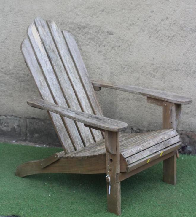 AN ADIRONDACK FOLDING HARDWOOD CHAIR, 28 3/4" w x 19" d x 37 1/4" h (Est. plus 24% premium inc. VAT) Image