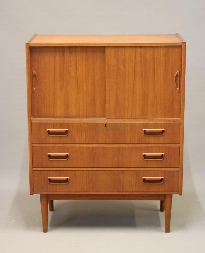 GUNNARD NIELSEN FOR TIBERGAARD - A TEAK HIGHBOARD CABINET Image