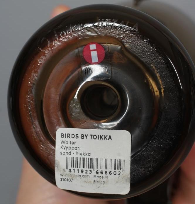 AN IITTALA GLASS WAITER BIRD BY OIVA TOIKKA Image