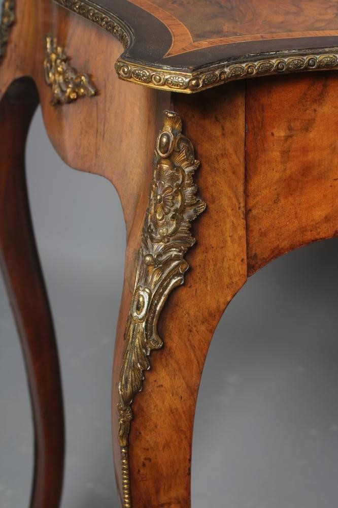 A BURR WALNUT Image