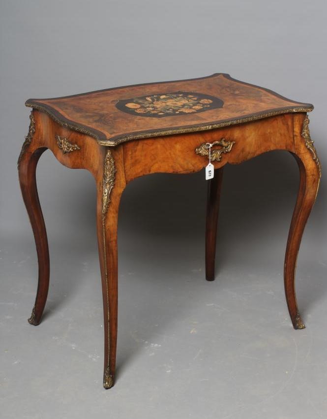 A BURR WALNUT Image