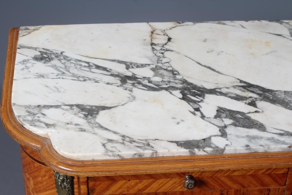 A FRENCH TULIPWOOD AND MARQUETRY LOUIS XVI STYLE TABLE DE CHEVET Image