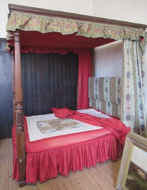 A MAHOGANY FOUR POSTER BEDSTEAD of Georgian design Image