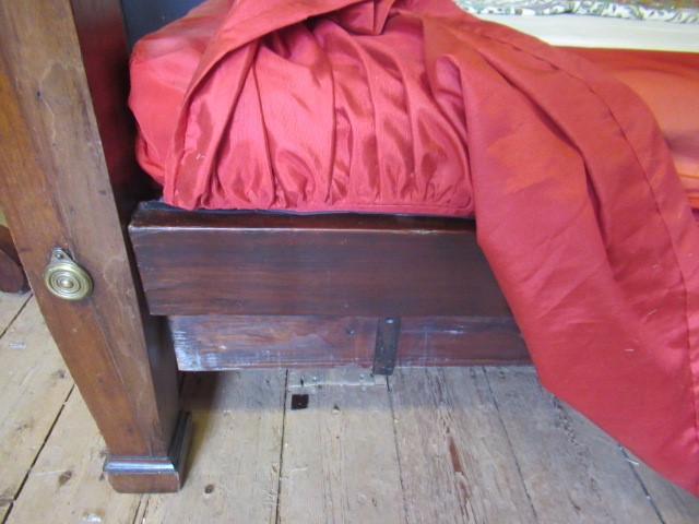 A MAHOGANY FOUR POSTER BEDSTEAD of Georgian design Image