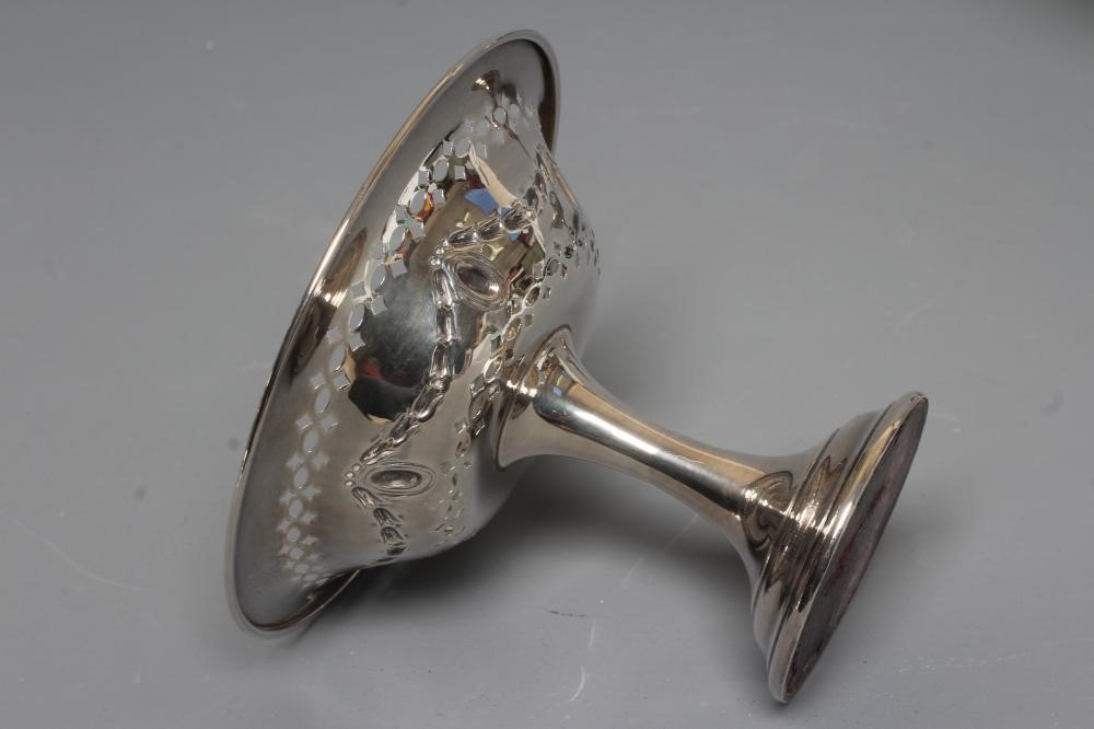 A GEORGE V SILVER COMPOSITE PAIR OF SMALL TAZZE by Thomas Bradbury & Sons Image