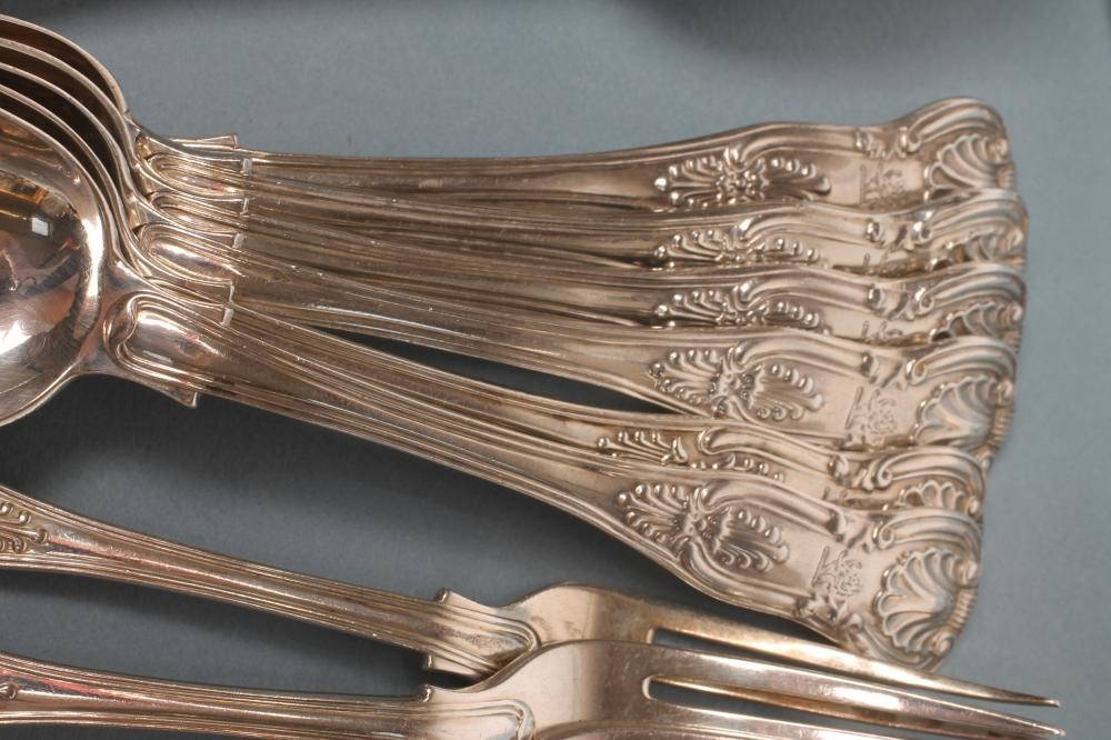 *A SILVER COMPOSITE PART TABLE SUITE Image