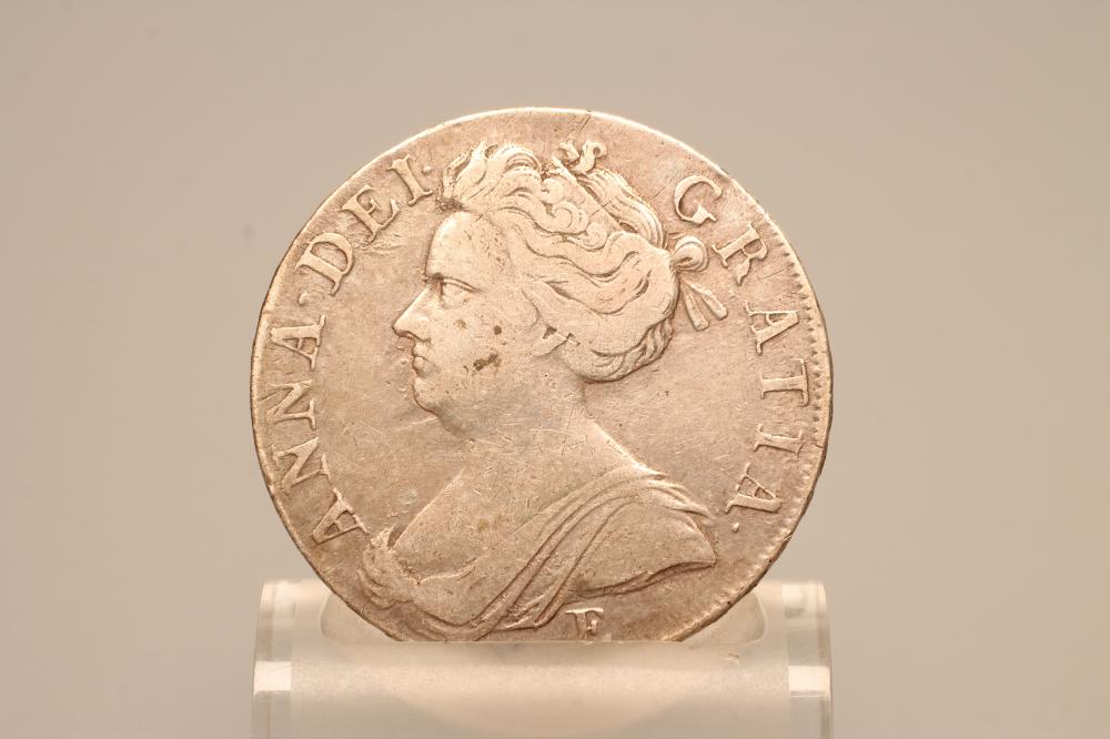 A QUEEN ANNE CROWN Image