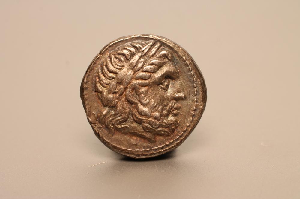 A COIN similar to the previous lot but different control marks Image