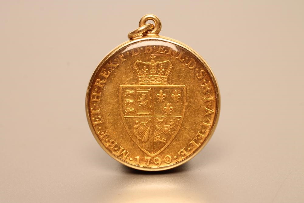 A LATE GEORGE III GOLD SPADE GUINEA Image