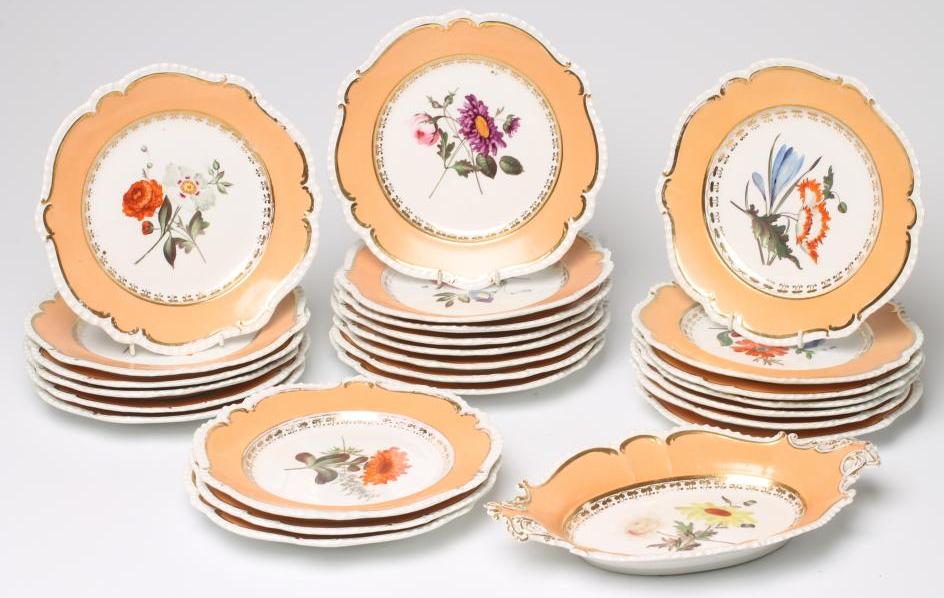 A DAVENPORT PORCELAIN PART DESSERT SERVICE Image