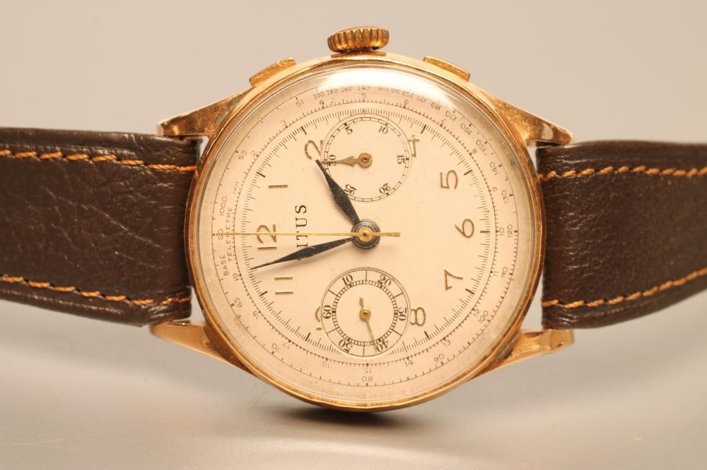 A GENTLEMAN'S "TITUS" CHRONOGRAPH Image