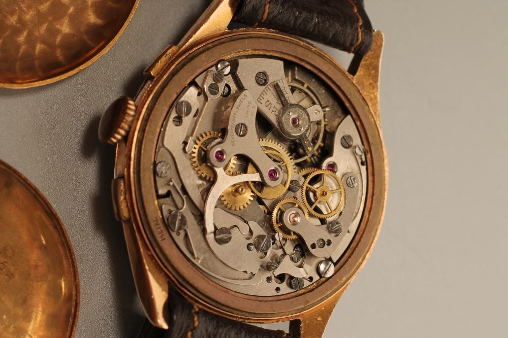 A GENTLEMAN'S "TITUS" CHRONOGRAPH Image