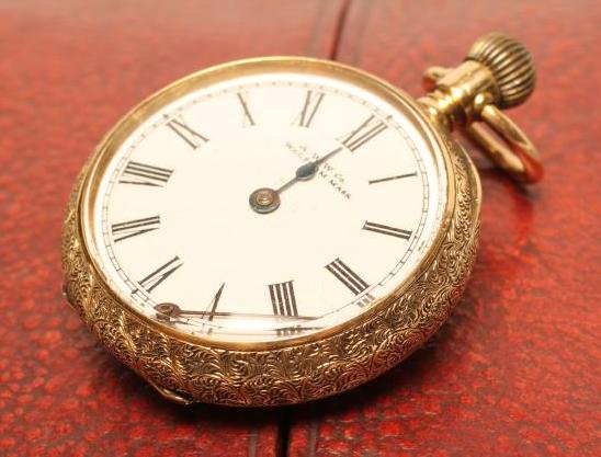 A LADY'S VICTORIAN TOP WIND FOB WATCH Image